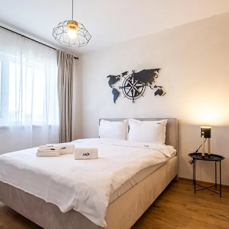 Mohost Pop - Chic Urban Retreat With Views Apartment Brasov